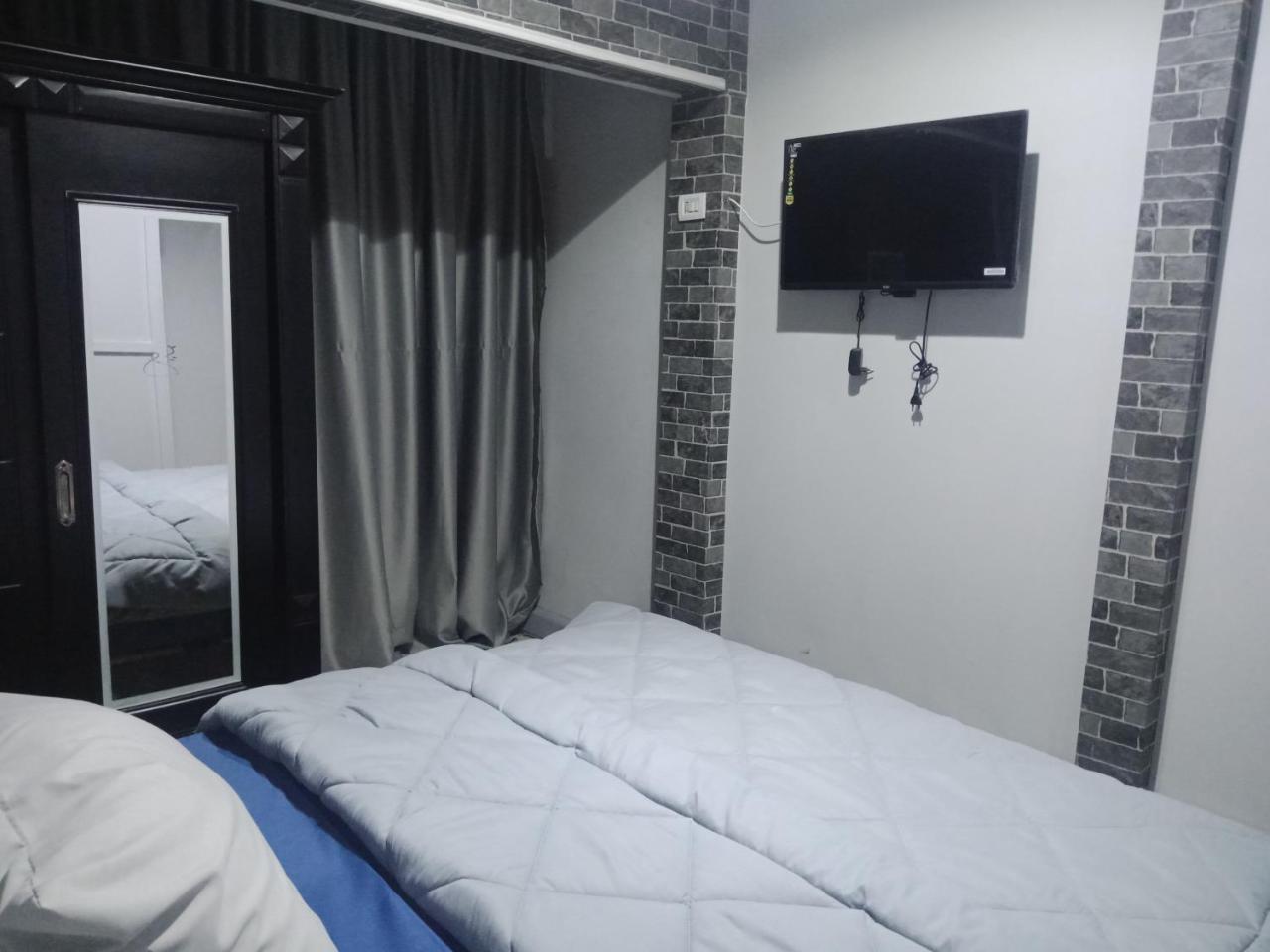 Castle Hostel *